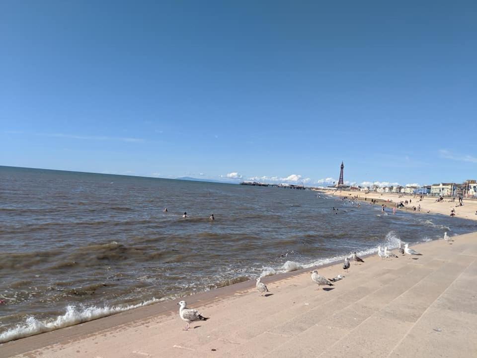 Hotel Waters Edge Blackpool Esterno foto