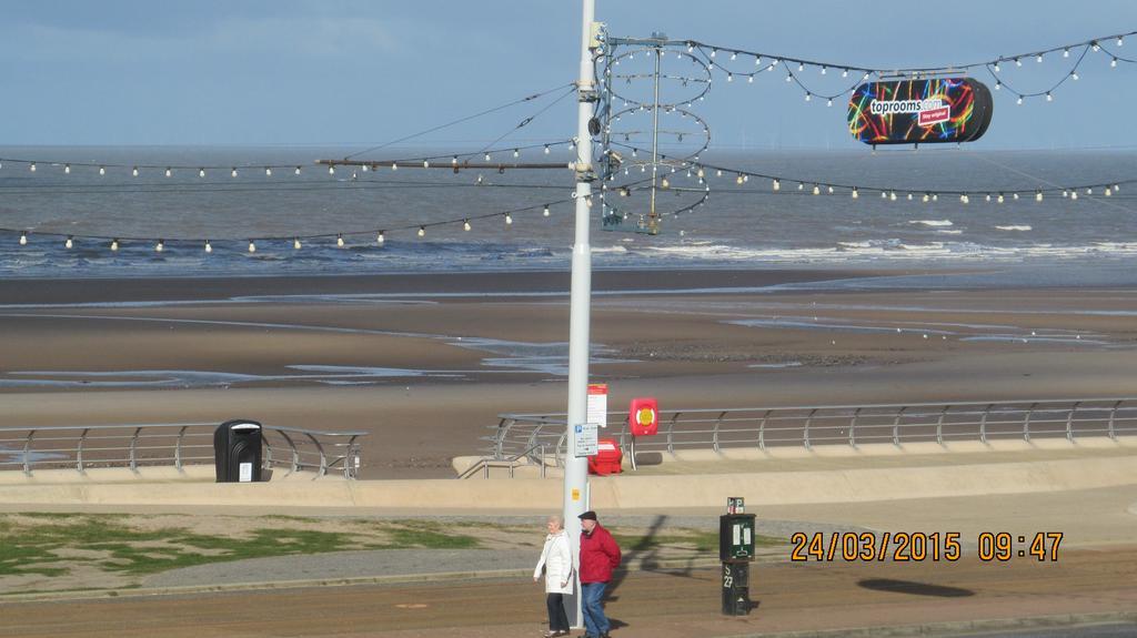 Hotel Waters Edge Blackpool Esterno foto